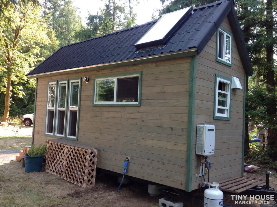Varekai: A Hand Built Cozy Tiny Home - Image 2 Thumbnail