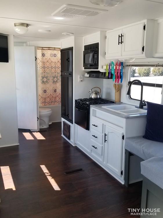 Vibrant Tiny House - Image 2 Thumbnail
