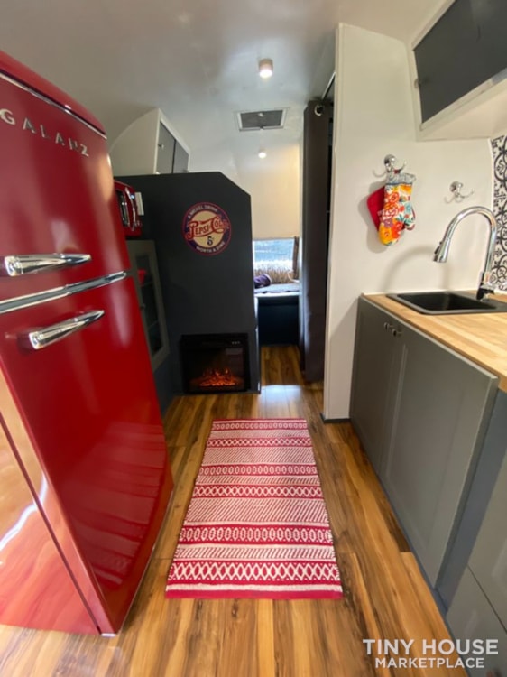 VINTAGE Tiny Home / Trailer - NEW EVERYTHING! - Image 3 Thumbnail