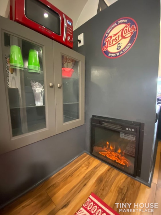 VINTAGE Tiny Home / Trailer - NEW EVERYTHING! - Image 4 Thumbnail