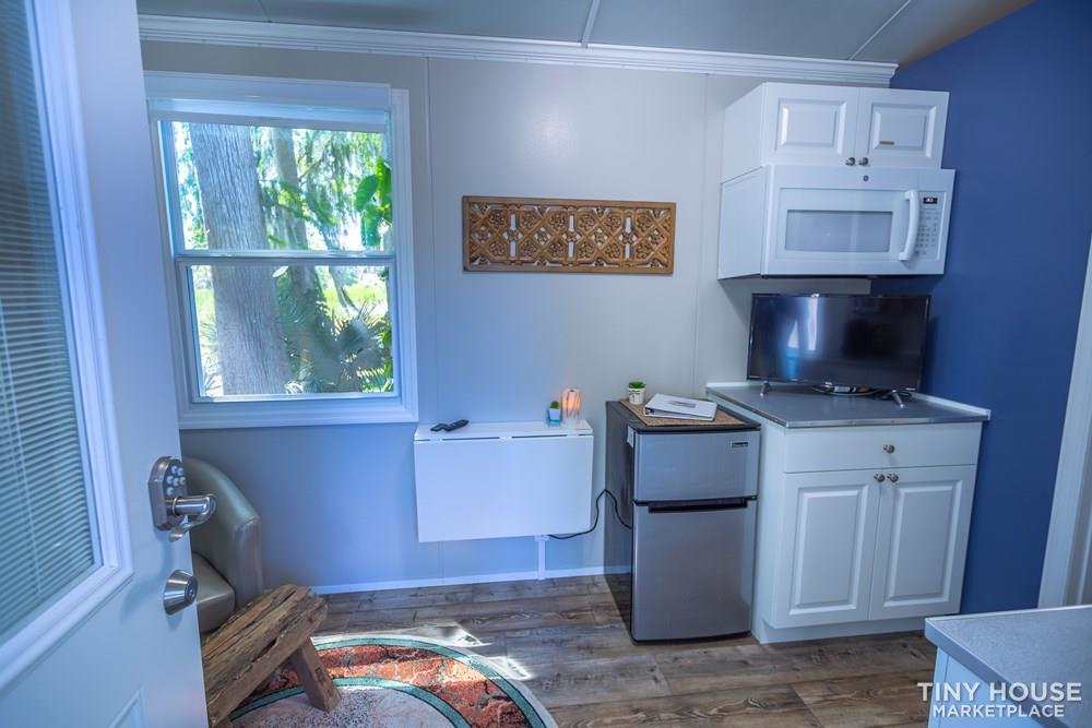Waterfront Tiny House in Central Florida. Fully Furnished. 250 sq ft. No Loft. - Image 2 Thumbnail