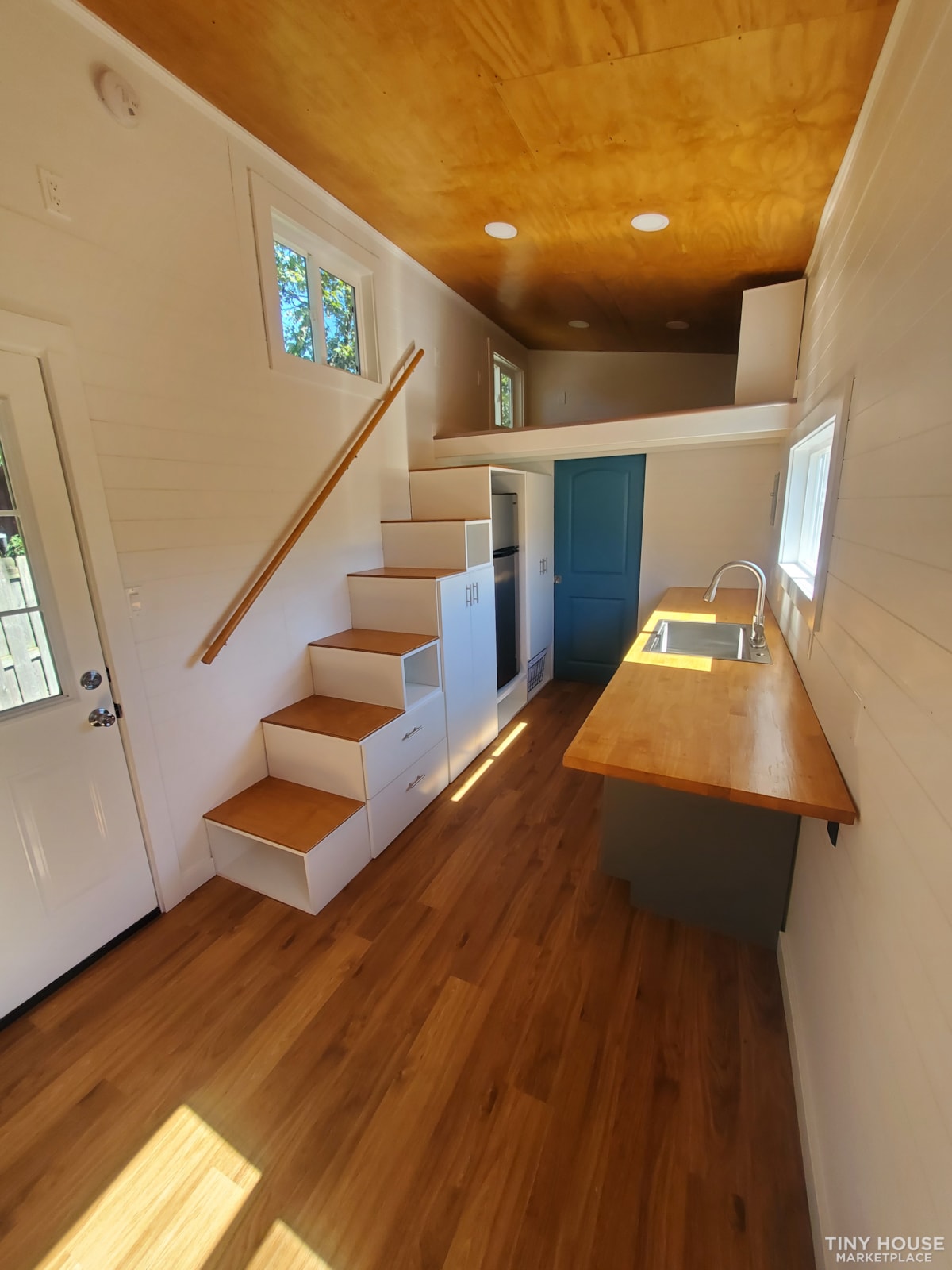 Charming Tiny House on Wheels: Your Gateway to Cozy, Sustainable Living - Image 2 Thumbnail