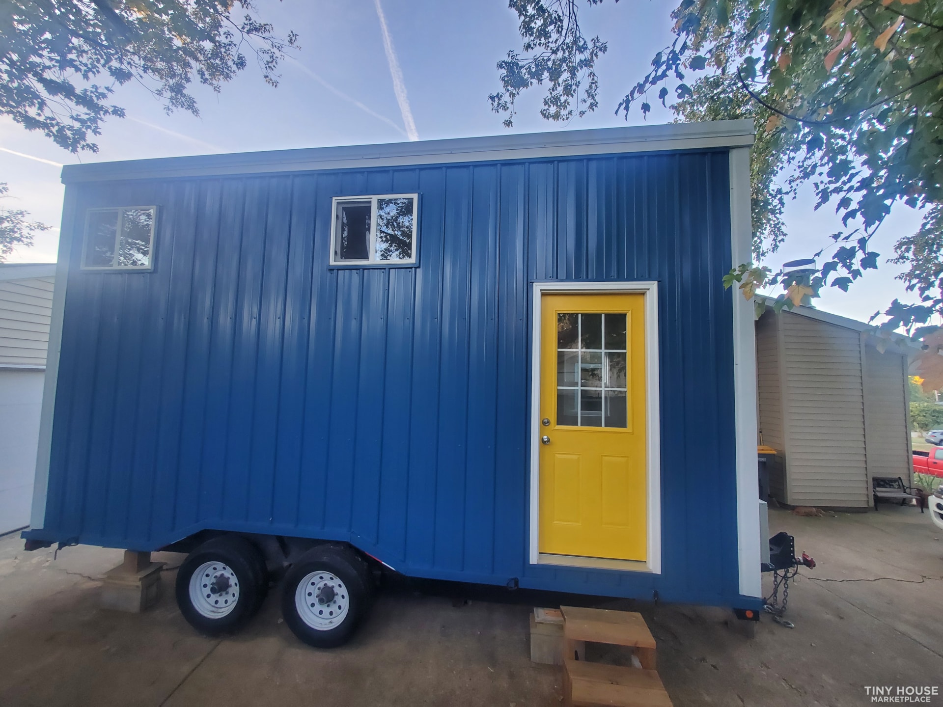 Charming Tiny House on Wheels: Your Gateway to Cozy, Sustainable Living - Image 1 Thumbnail