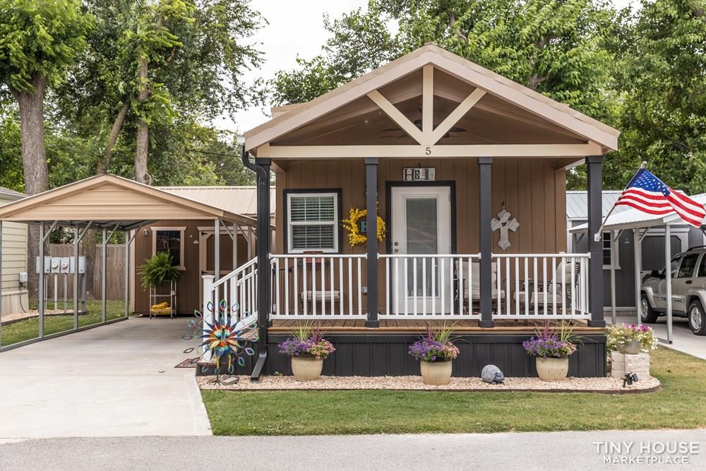 Wonderfully Finished Tiny Home in a Great Community! - Image 2 Thumbnail
