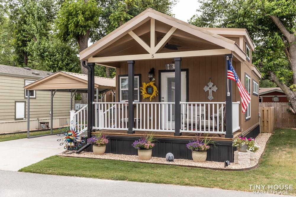Wonderfully Finished Tiny Home in a Great Community! - Image 4 Thumbnail