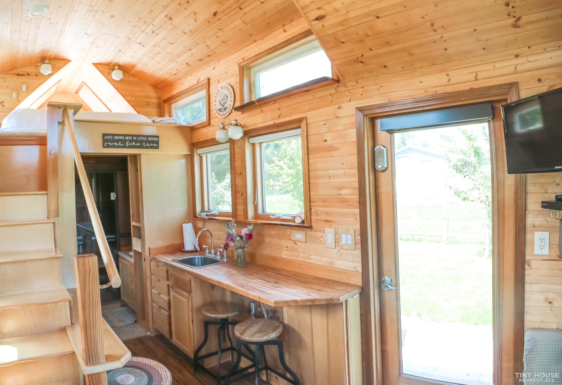 Wood Crafted 24’ custom built Tiny House - Image 3 Thumbnail