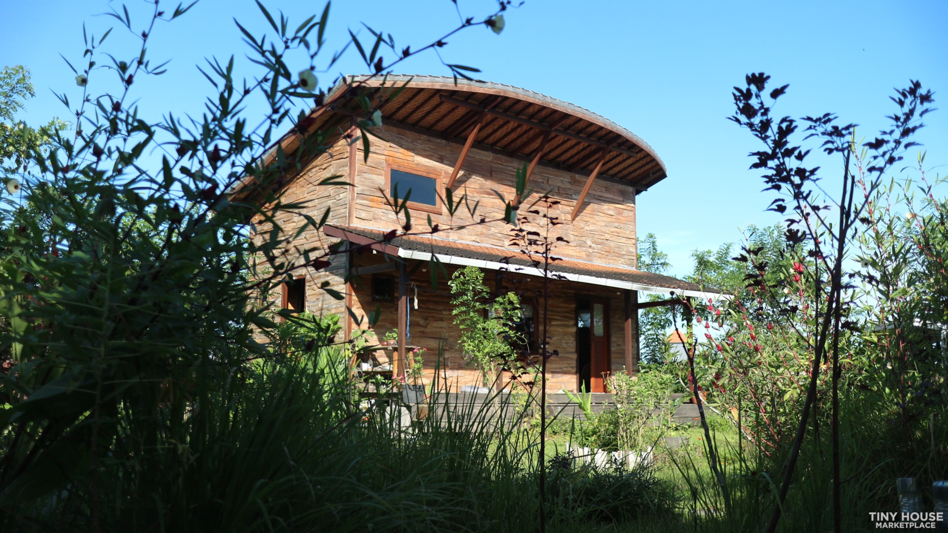 Wooden Tiny House in Bali! - Image 2 Thumbnail