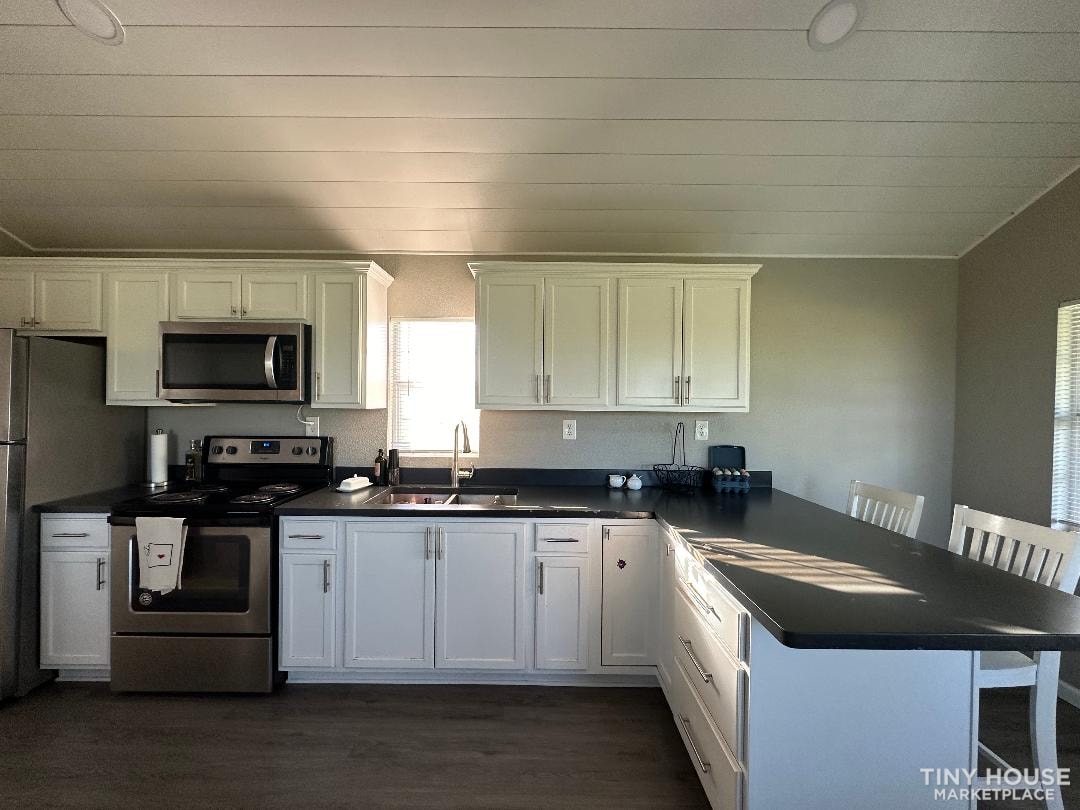 WORLD FAMOUS LELAND CABIN *OVER $150,000 INVESTED *SELLING FOR $72K EDGEWOOD TX - Image 3 Thumbnail