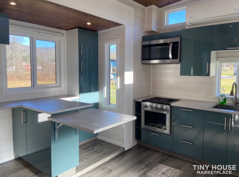 Zerosquared Tiny House For Sale-Slideouts - Image 4 Thumbnail